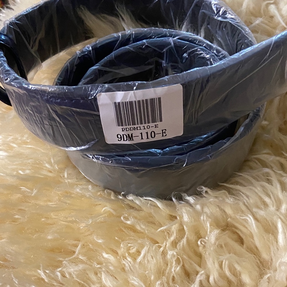 Stylish Navy Blue Leather Belt - Picture 2 of 4